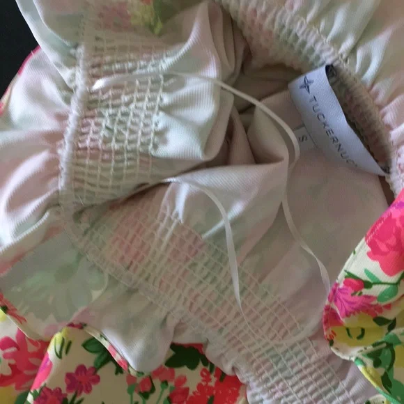 Tuckernuck Marguerite off shoulder blouse in spring floral S - Picture 13 of 13